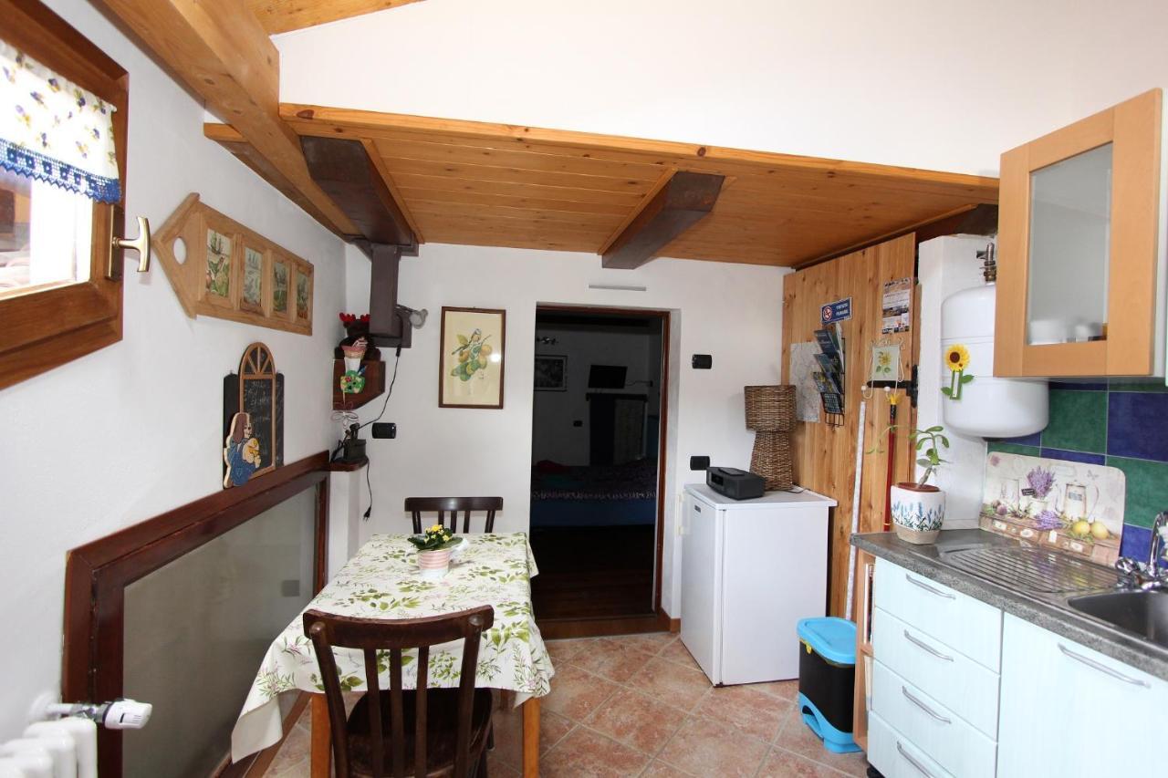 Cossogno B&B Il Castello Lago Maggiore Con Terrazza מראה חיצוני תמונה